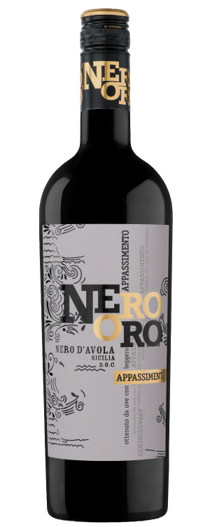 Bouteille de vin rouge avec étiquette grise. écriture "Nero" en noir et or.